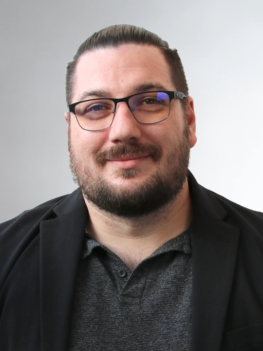 Portrait Photo of the Contact Person