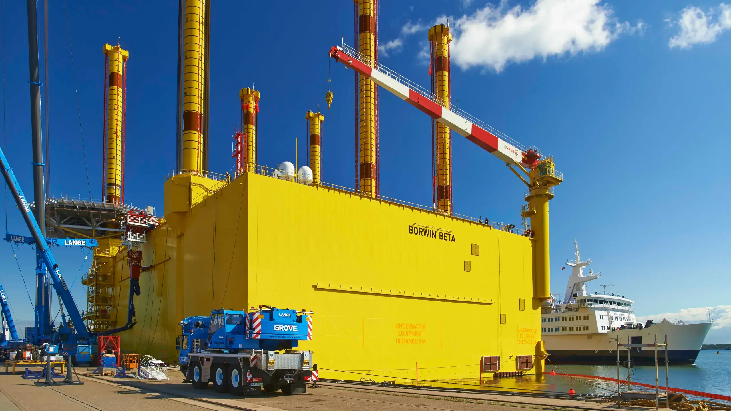 Inspiration & Projekte: Converter platform Rostock