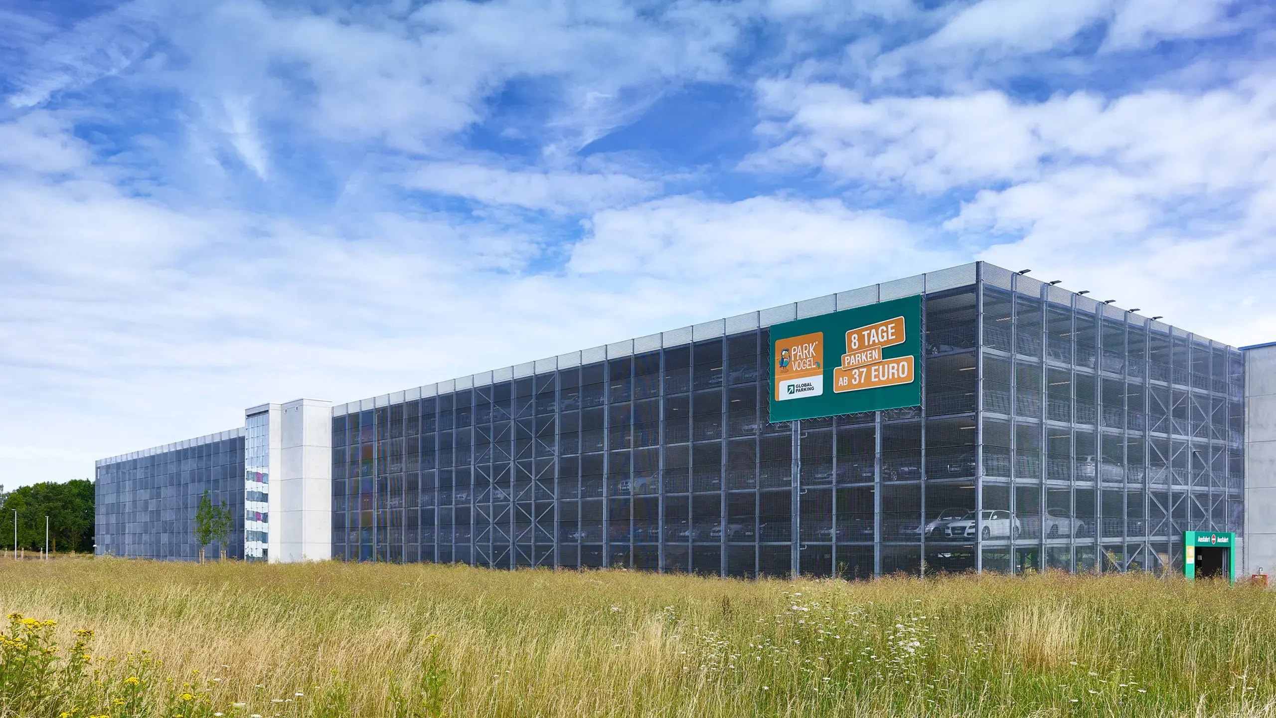 Inspiration & Projekte: Oberding parking garage