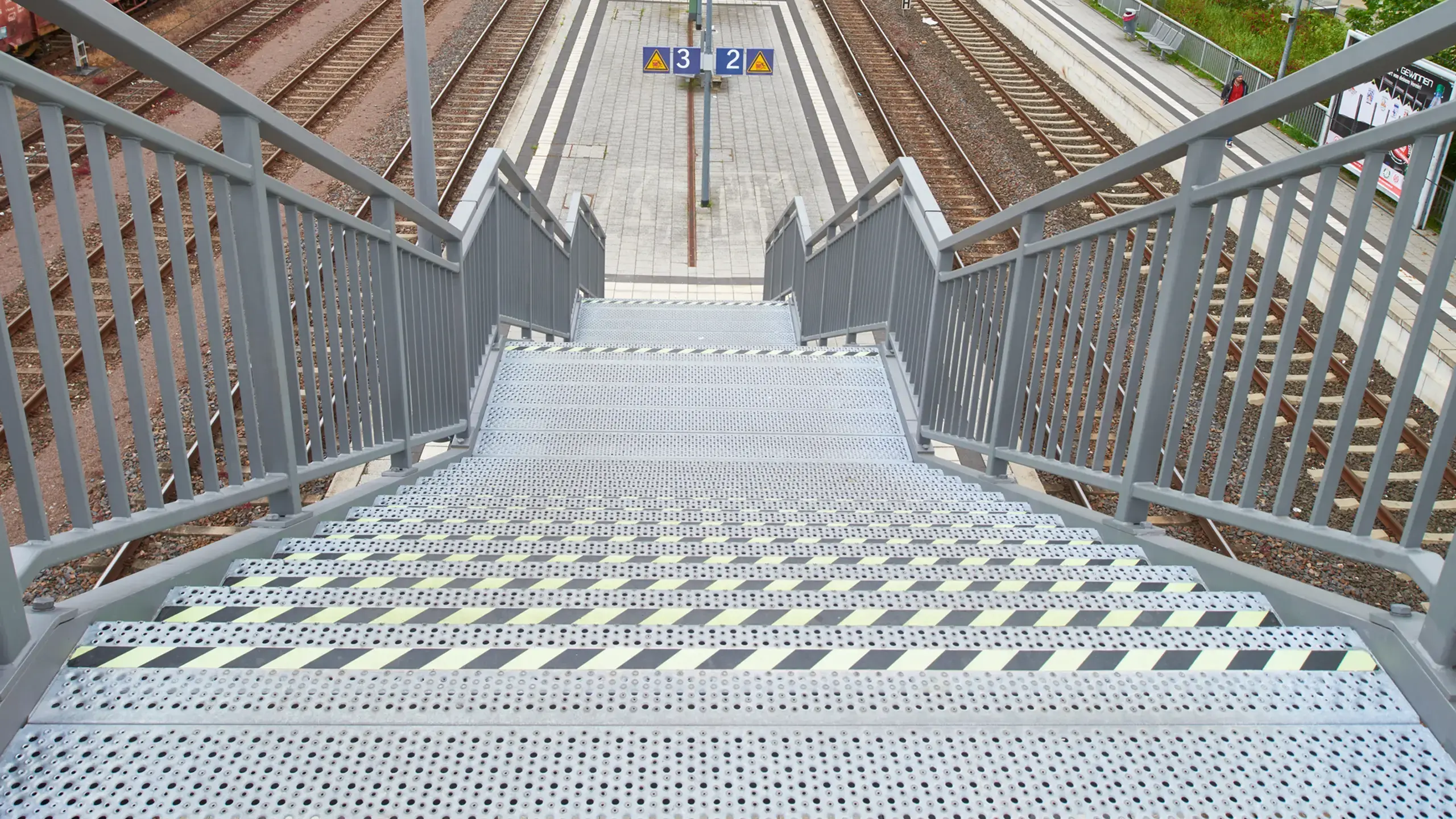 MEISER References: Speyer train station