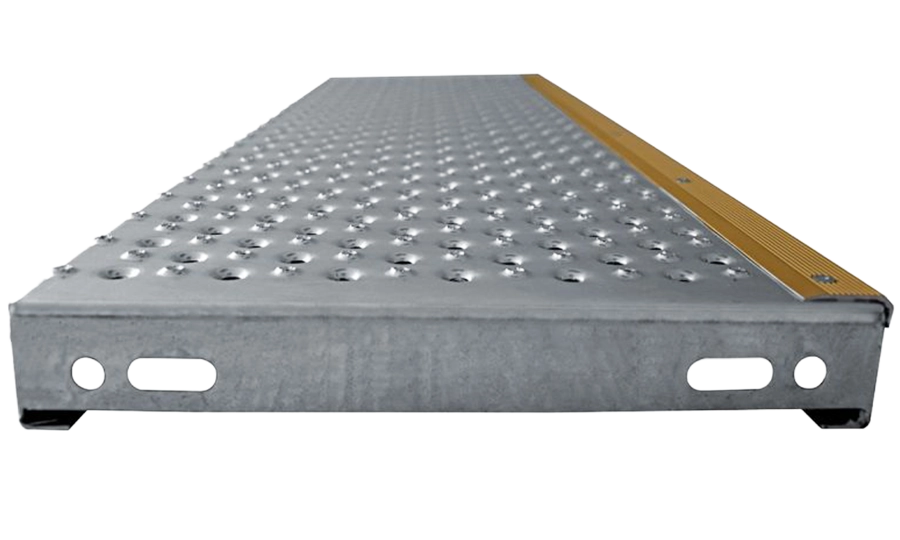 Step with leading edge Licorne
